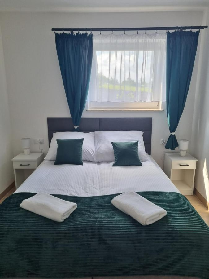 Apartamenty Jelen Pod Grapom Banska Nizna Bagian luar foto