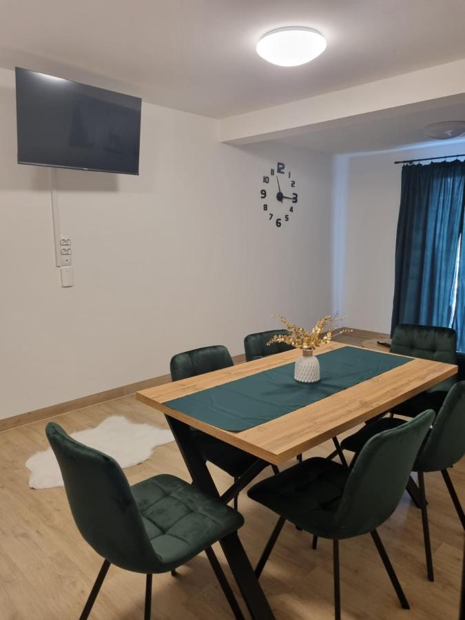 Apartamenty Jelen Pod Grapom Banska Nizna Bagian luar foto
